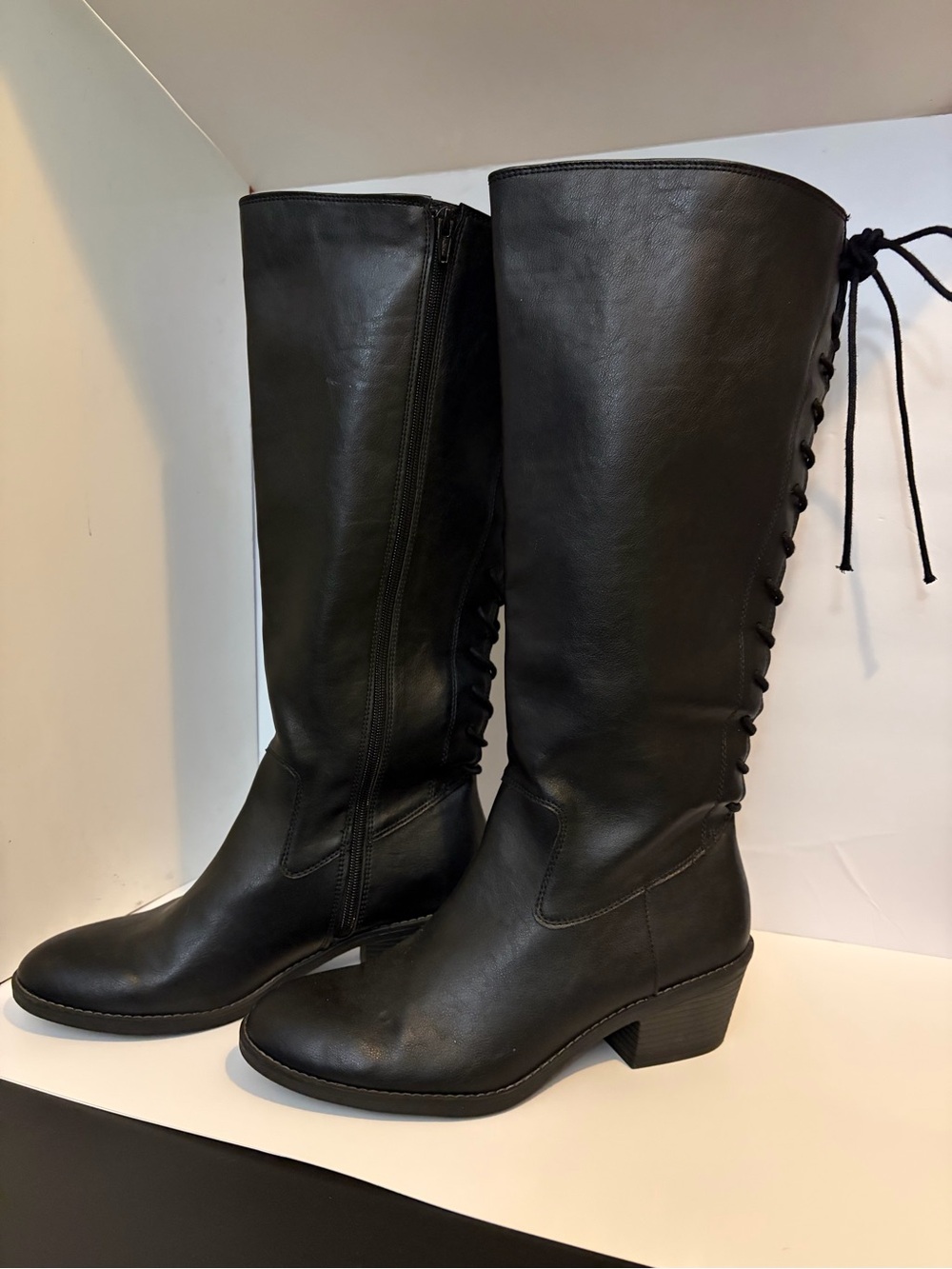 Sonoma black knee-high riding boots women’s lace up back side, zip block heel